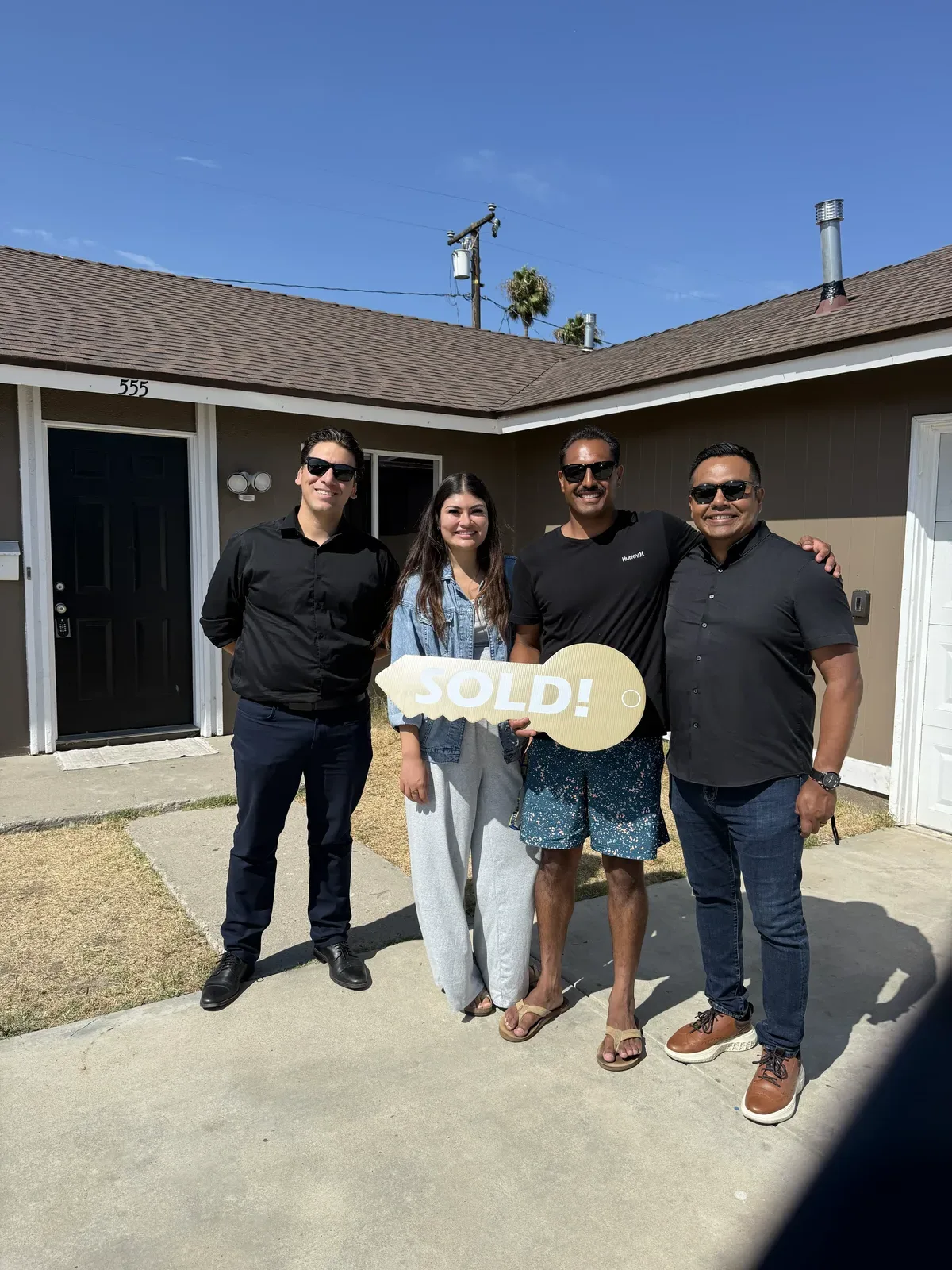 Alejandro & Rosemary with Edgar Limon at their new home
